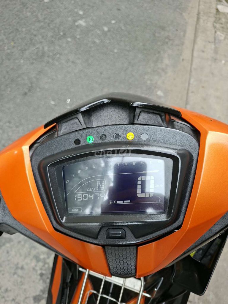 Yamaha Exciter 2019, черно-оранжевый, 130 474 км