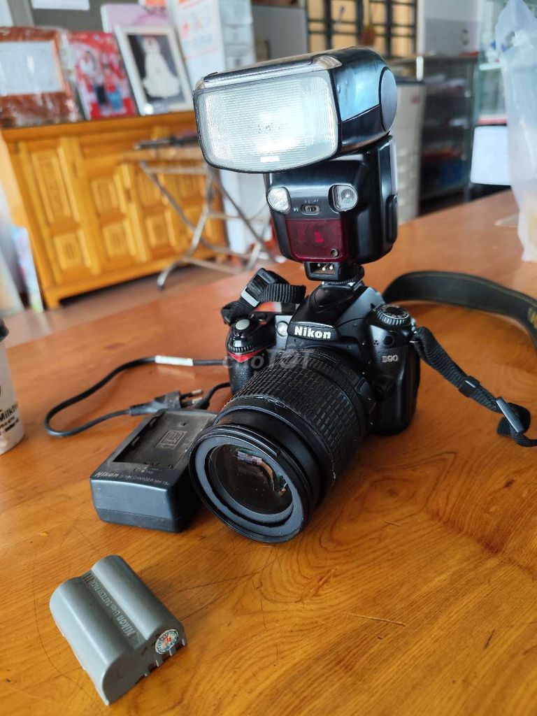 Máy ảnh Nikon D90 DSLR Đen Đã qua sử dụng. Mua bán Máy ảnh, Máy quay tại Huyện Krông Pắc Đắk Lắk được đăng bởi trần văn tánh  hình 1