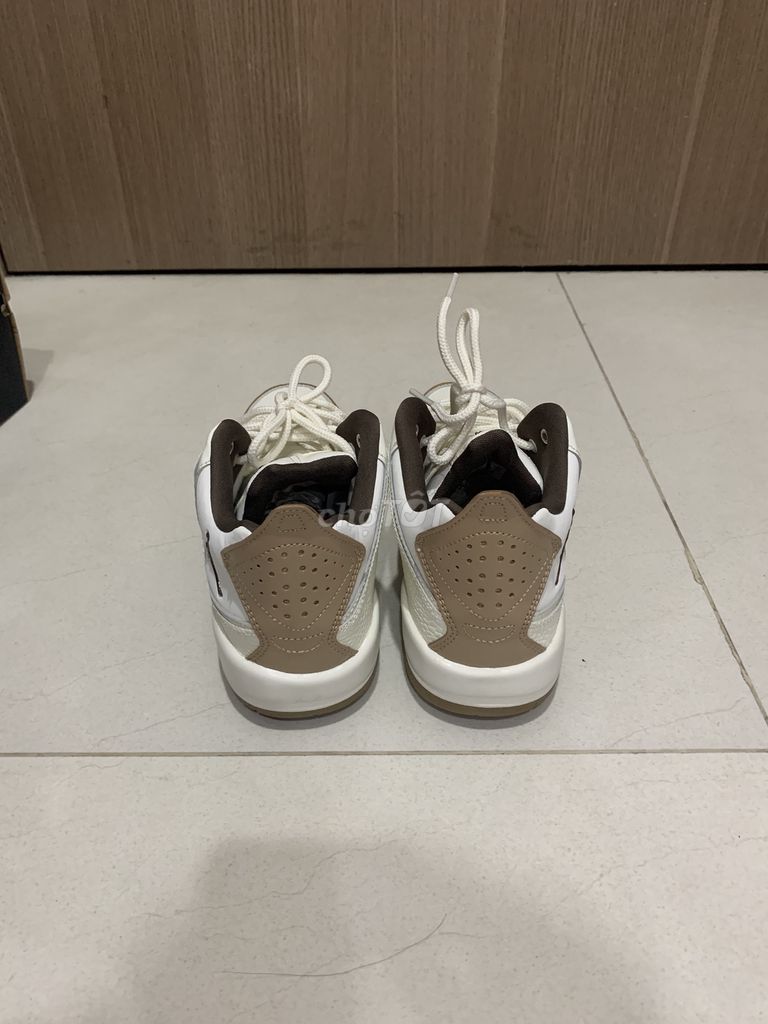 GIÀY NIKE JORDAN- SIZE 38.5 NỮ