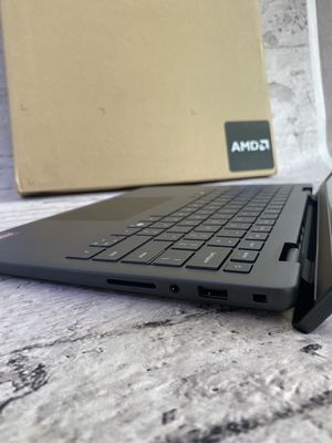 Dell Pro 14 Essential PV14255 AMD Ryzen 5 220 New
