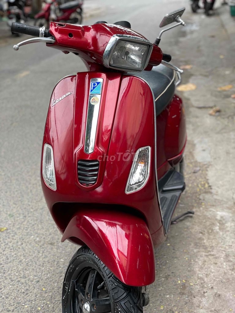Vespa đèn vuông 3V ie đời 2014. Mua bán Xe máy tại Quận Ngũ Hành Sơn Đà Nẵng được đăng bởi Tuan Nguyen hình 1