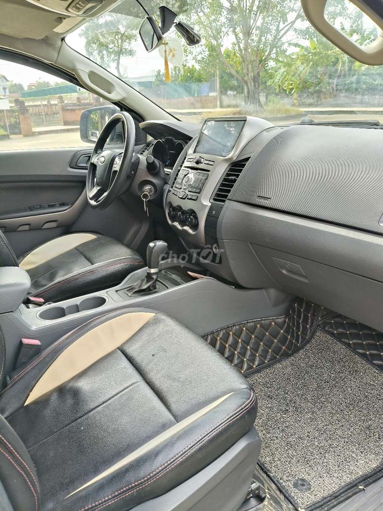 Ford Ranger 2017 XLS 2.2 4x2 AT - 98000 km. Mua bán Ô tô tại Huyện Thanh Trì Hà Nội được đăng bởi Chuyên mua bán xe Bán Tải Lướt  hình 10