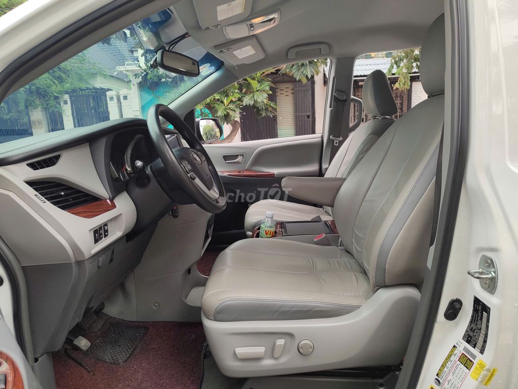 Toyota Sienna 2015 - XE NHẬP MỸ NGUYÊN CHIẾC. Mua bán Ô tô tại Quận 8 Tp Hồ Chí Minh được đăng bởi Sang Bùi hình 7