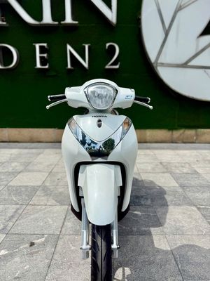 Shmode cuối 2014 trắng khoá tìm xe. Mua bán Xe máy tại Quận Hoàng Mai Hà Nội được đăng bởi Trường Giang Phạm