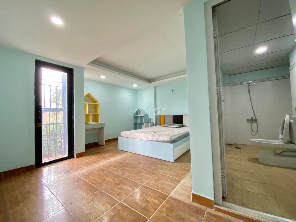 Studio + 25m2 + đường Nguyễn Duy Trinh.