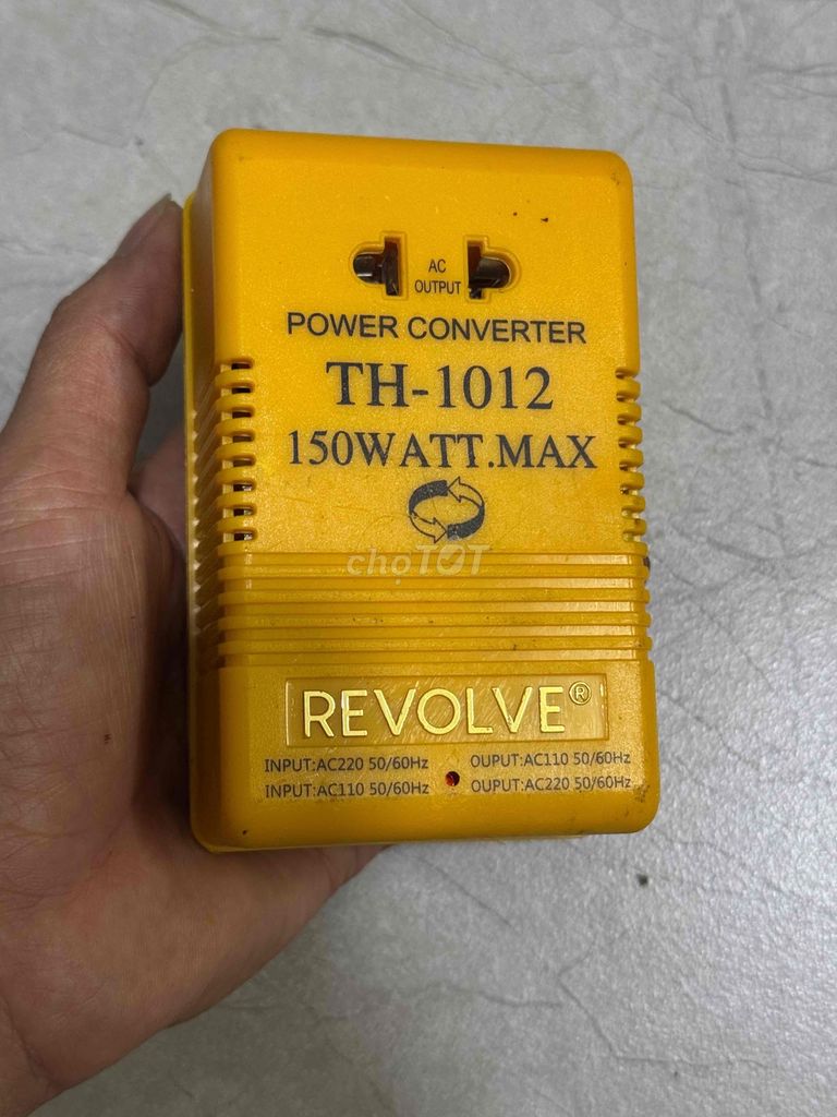 cục chuyển điện 220v to 110v