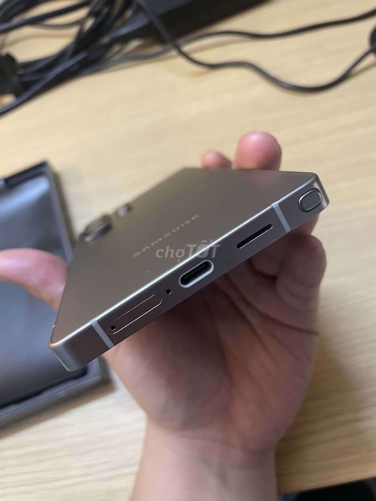 Samsung S25 Ultra 256GB Xám titan Đã sử dụng. Mua bán Điện thoại tại Quận Hoàng Mai Hà Nội được đăng bởi Nguyễn Công Thắng hình 1