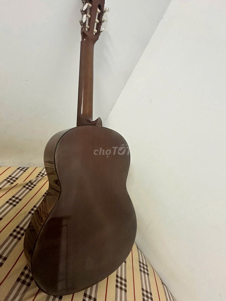 Guitar classic Yamaha CG-120A likenew 97%