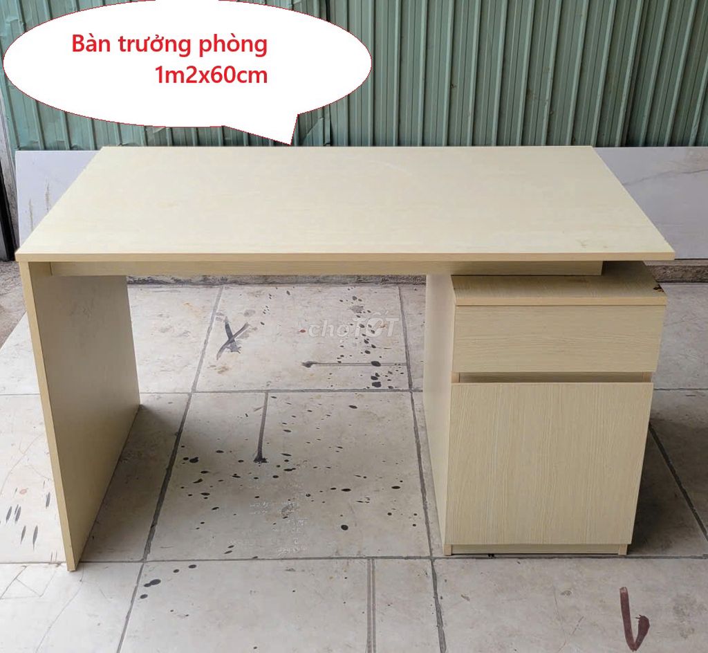 Bàn làm việc Trưởng phòng 1m2 gỗ MDF kem như mới. Mua bán Đồ dùng văn phòng tại Quận Bình Thạnh Tp Hồ Chí Minh được đăng bởi Kho Nội thất Cũ Mới Phú Nhàn hình 1