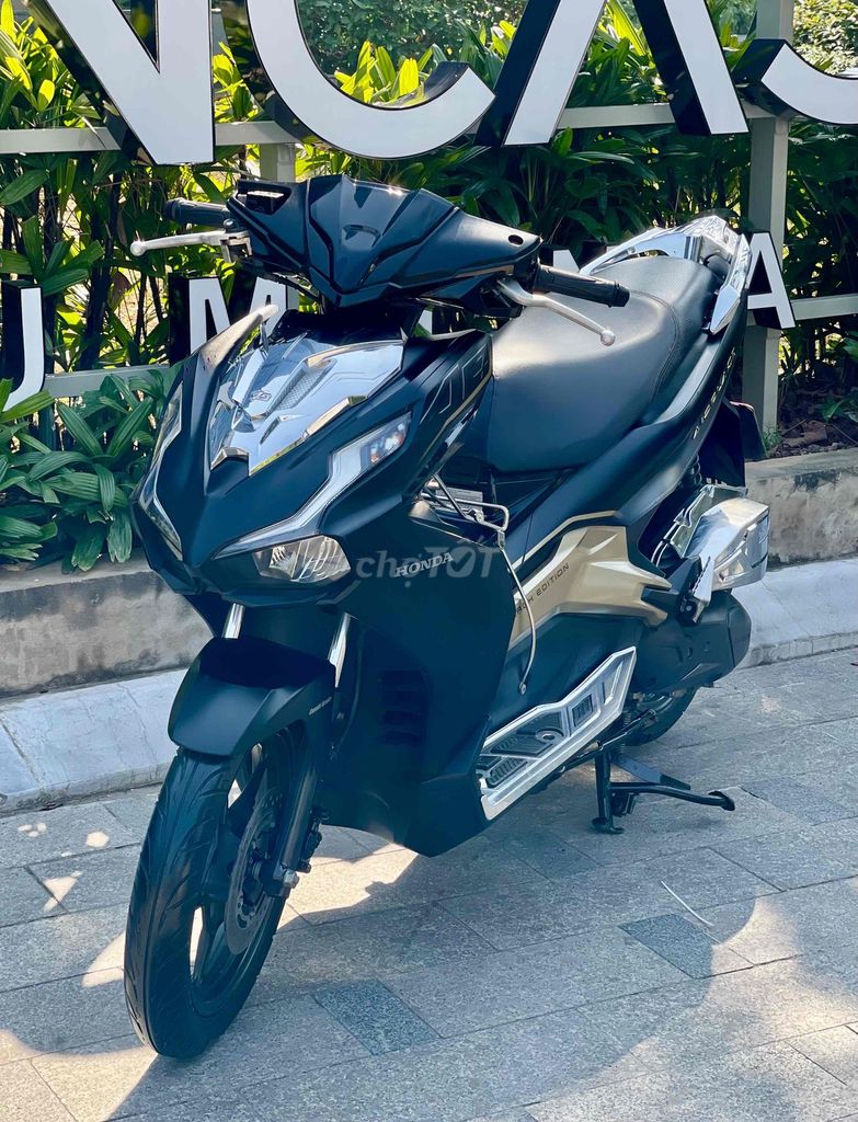 Honda Airblade 125cc 2020 Màu Đen Vàng Đồng. Mua bán Xe máy tại Quận Đống Đa Hà Nội được đăng bởi Phạm Văn Đồng hình 3