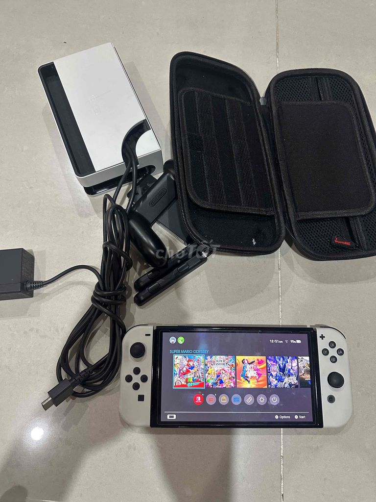 Máy chơi game Nintendo Switch oled mua canada