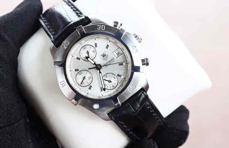 Tag Heuer Chronograph 6 Kim Size 40mm Zin Fullbox. Mua bán Đồng hồ tại Thành phố Thủ Đức Tp Hồ Chí Minh được đăng bởi Đồng Hồ Chính Hãng  hình 1
