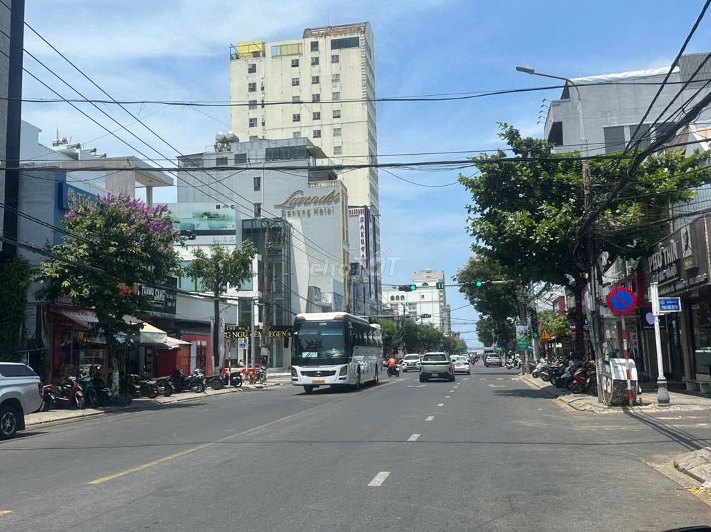 Аренда · 3 комн. · 180 м² · Quận Ngũ Hành Sơn, ул. Đường Nguyễn Văn Thoại