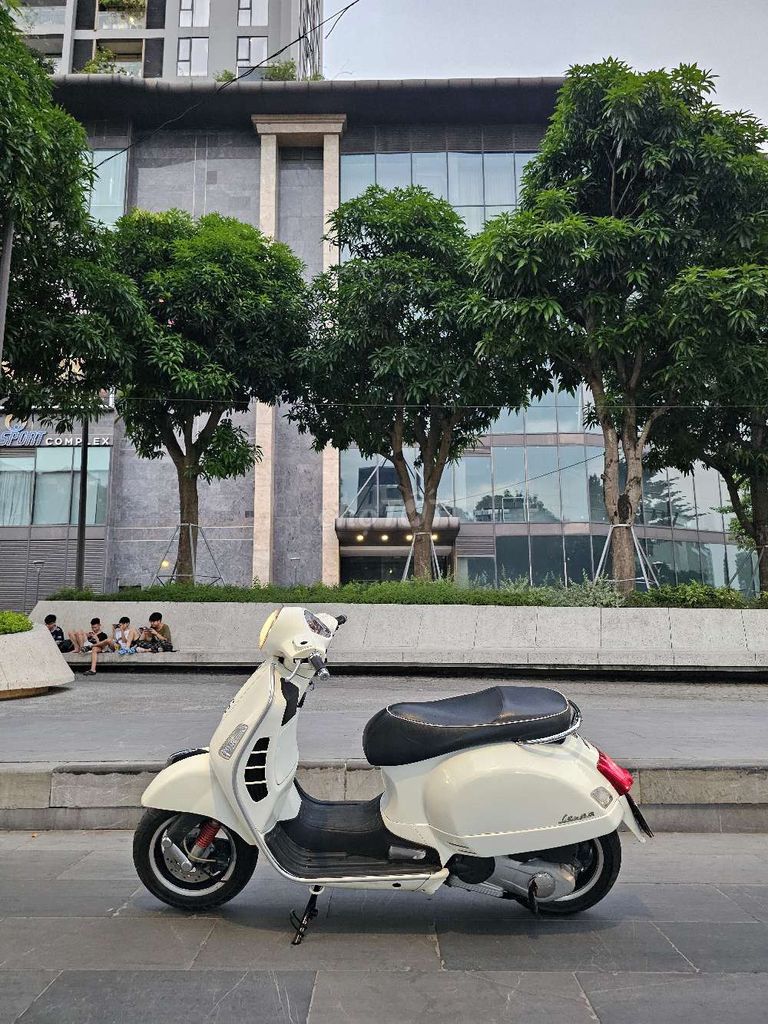 Cực đẹp GTS 125 3vie trắng. Mua bán Xe máy tại Quận Ba Đình Hà Nội được đăng bởi Bách hình 5