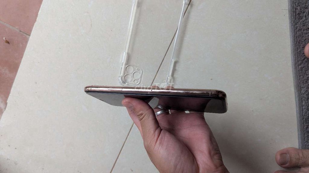 Apple iPhone 11 Pro Max 64GB Vàng đồng 97%. Mua bán Điện thoại tại Huyện Nông Cống Thanh Hóa được đăng bởi Tú Linhtinh hình 1