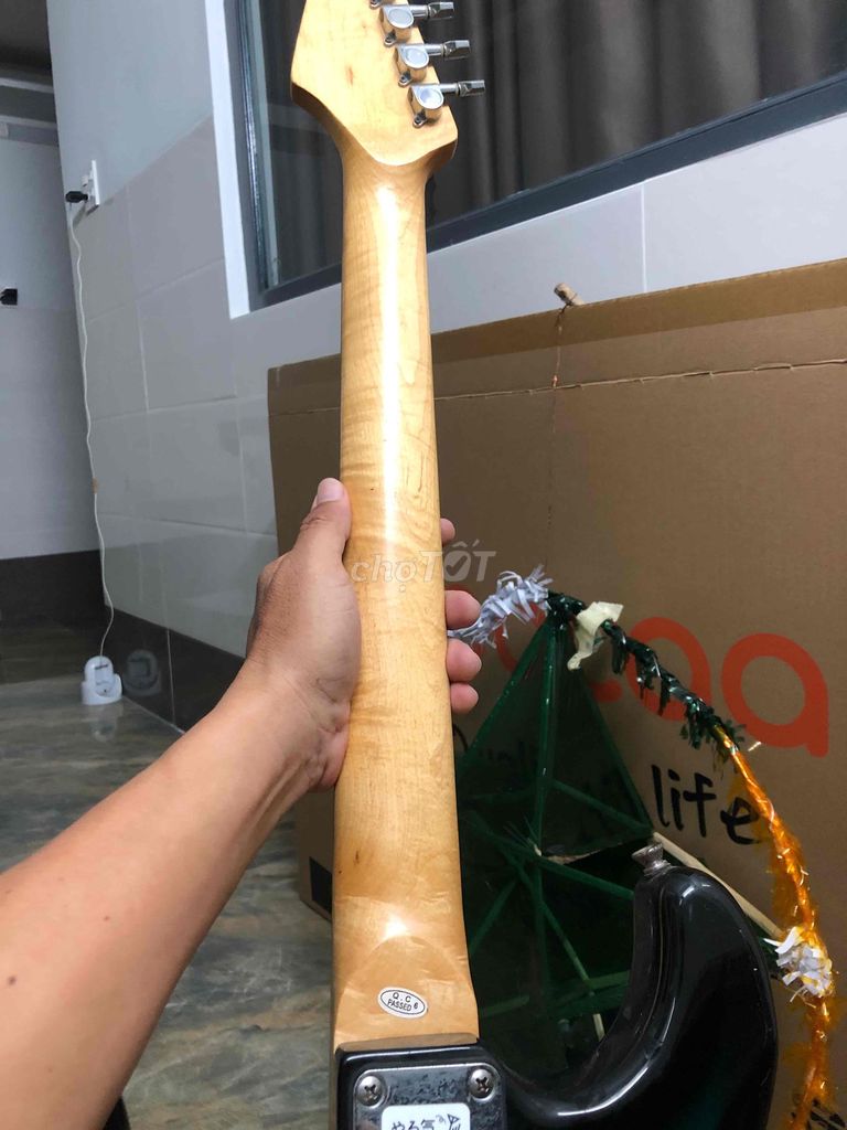 Đàn guitar gỗ Nhật xanh đen cho người mới bắt đầu. Mua bán Nhạc cụ tại Quận Cái Răng Cần Thơ được đăng bởi autolink999 hình 1