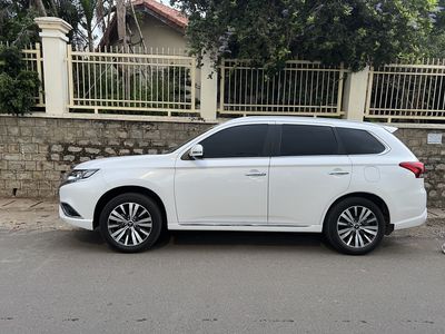Mitsubishi Outlander CVT 2023 Trắng 47000km