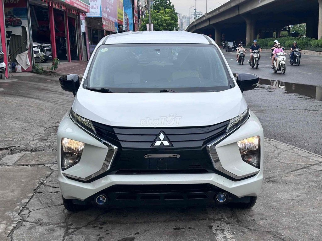 Mitsubishi Xpander 2019 механическая коробка 110000 км Белый