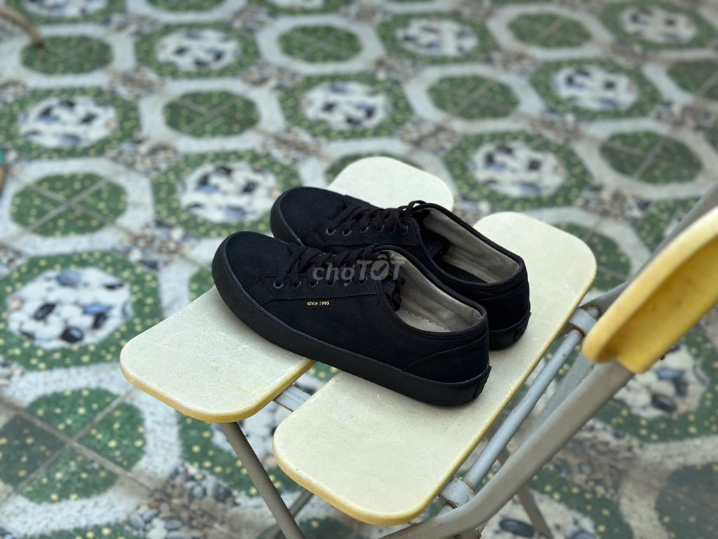 Giày Sneaker Dincox E18 Black. Mua bán Giày dép tại Thành phố Thủ Đức Tp Hồ Chí Minh được đăng bởi Danny Hoang Phuc hình 1