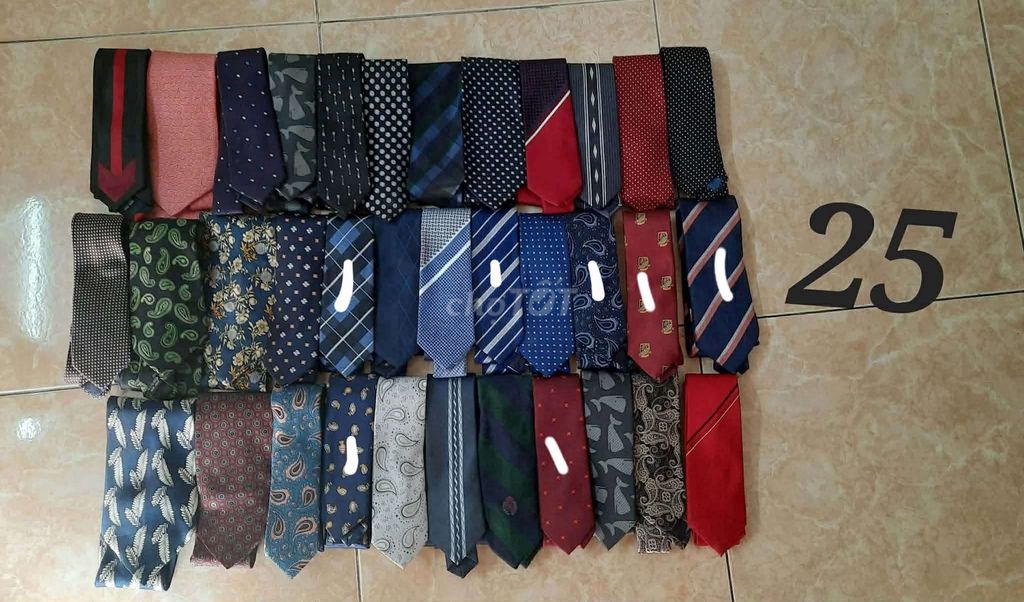 Cà vạt Nam nhiều màu. Mua bán Phụ kiện thời trang khác tại Quận 11 Tp Hồ Chí Minh được đăng bởi Tam Huynh hình 1