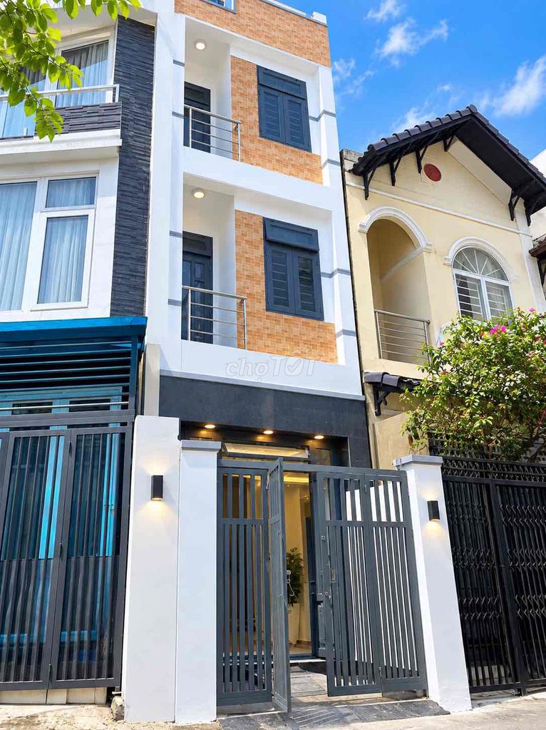 Аренда · 4 комн. · 36 м² · Quận 7, ул. Đường Trần Xuân Soạn