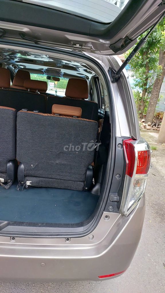 Xe Innova gia đình màu nâu đồng đời 2019. Mua bán Ô tô tại Quận Gò Vấp Tp Hồ Chí Minh được đăng bởi Anh Danh hình 14
