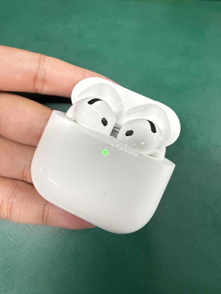 Tai nghe Apple AirPods 4 Trắng. Mua bán Tivi, Âm thanh tại Quận Ngũ Hành Sơn Đà Nẵng được đăng bởi Thiện hình 1