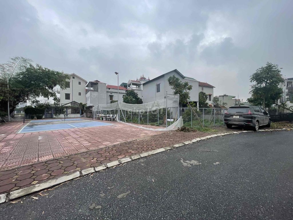 View hồ, Kinh doanh 121m2, Lô góc 121m2 Giá đẹp