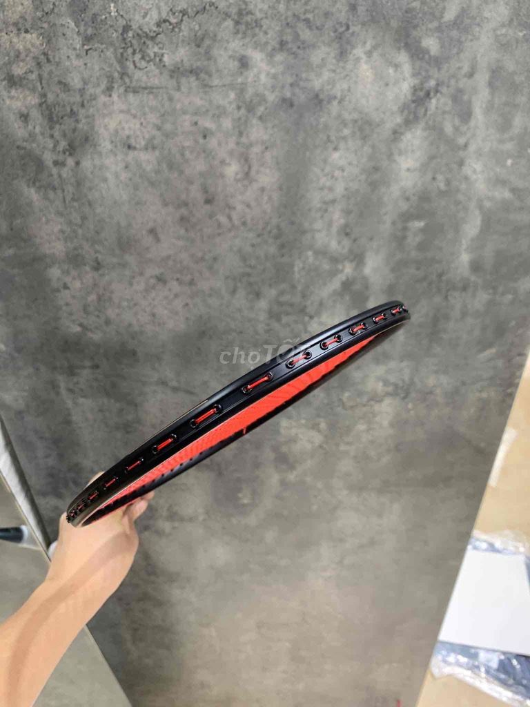 Vợt lining Axforce 80 đen new 95%