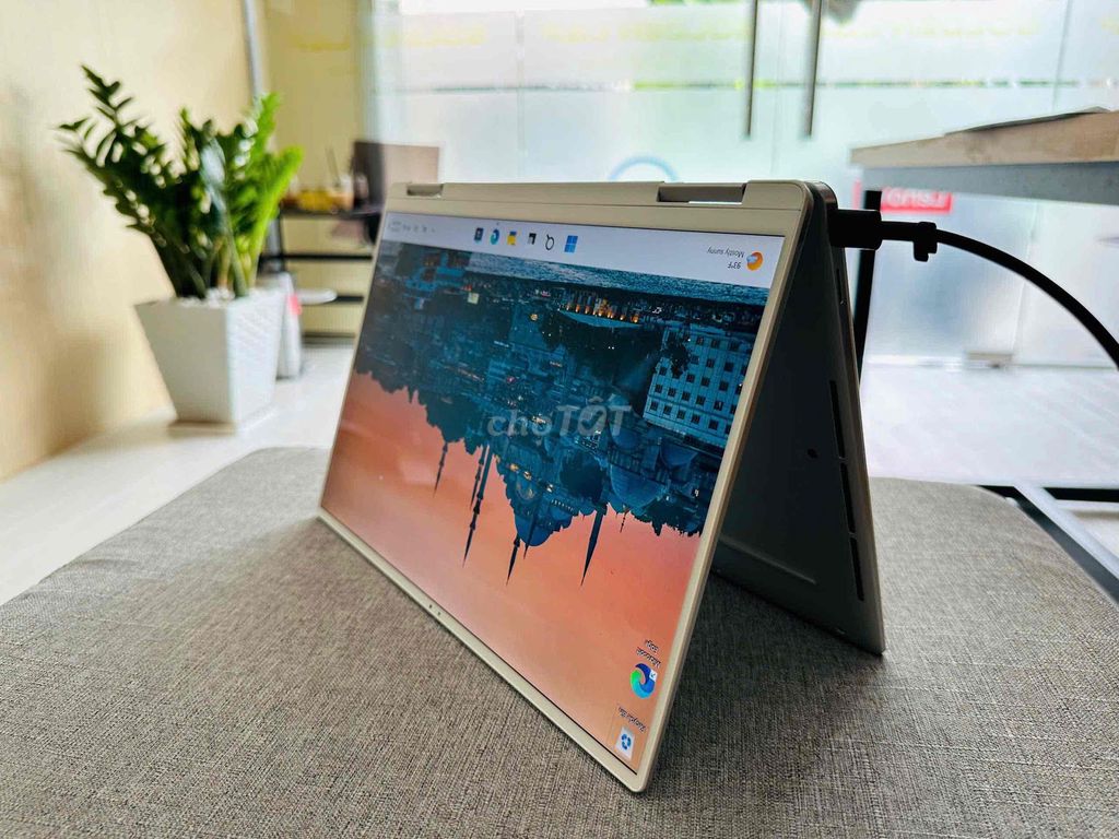 Dell XPS 7390 i7-1065G7 xoay gập 32GB/512GB  TRẮNG. Mua bán Laptop tại Quận Gò Vấp Tp Hồ Chí Minh được đăng bởi Nguyễn Đình Nguyên hình 1
