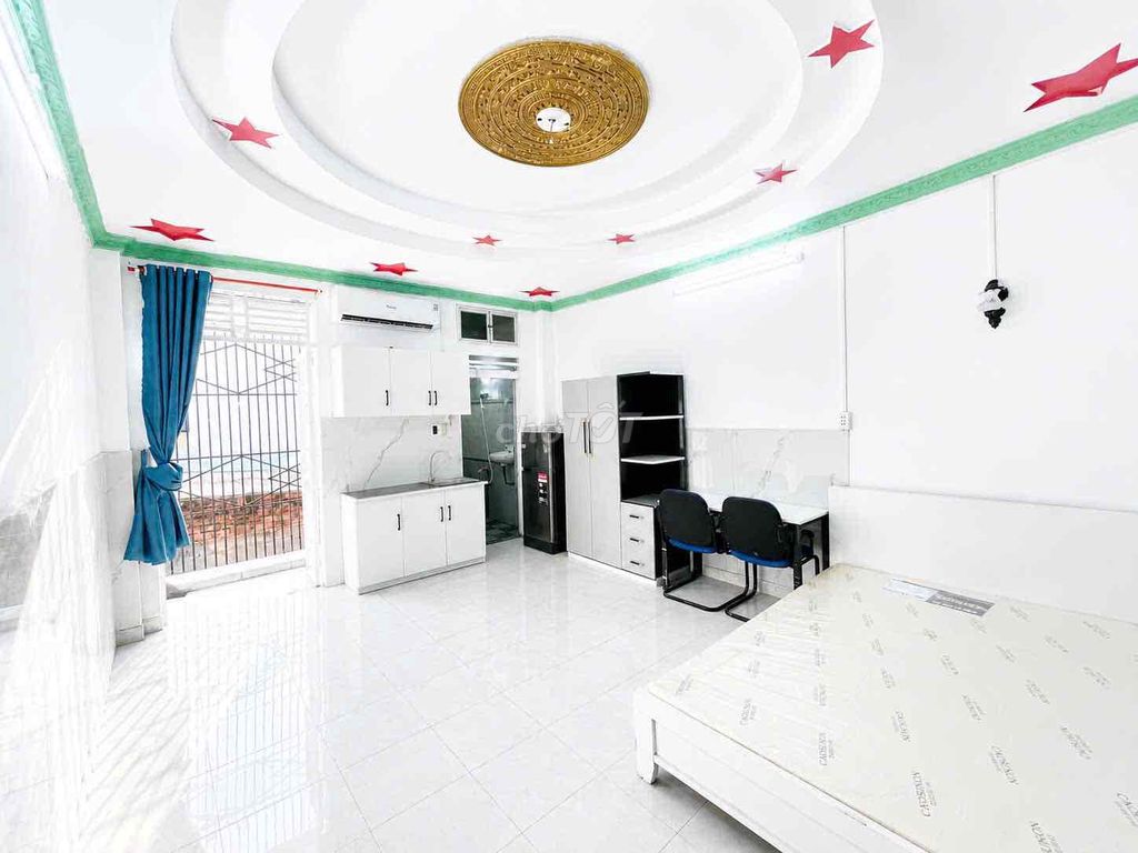 STUDIO CỬA SỔ TRỜI BAN CÔNG SAU