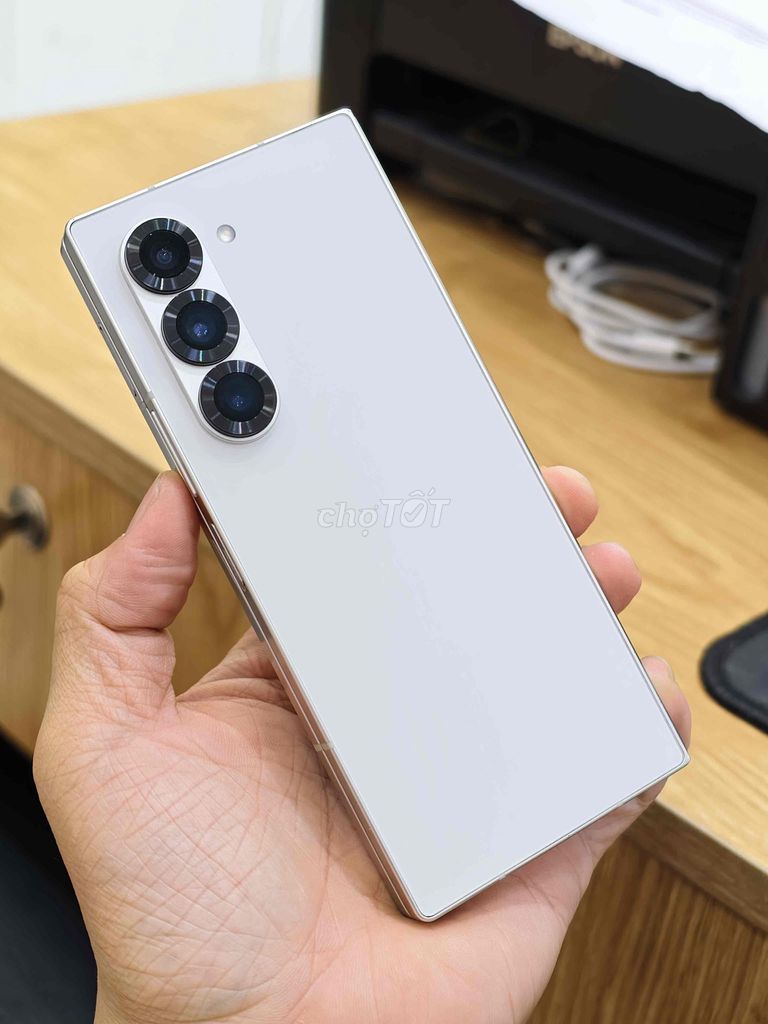 Samsung ZFold 6 256GB Trắng. Mua bán Điện thoại tại Quận 10 Tp Hồ Chí Minh được đăng bởi Khánh Trần hình 1