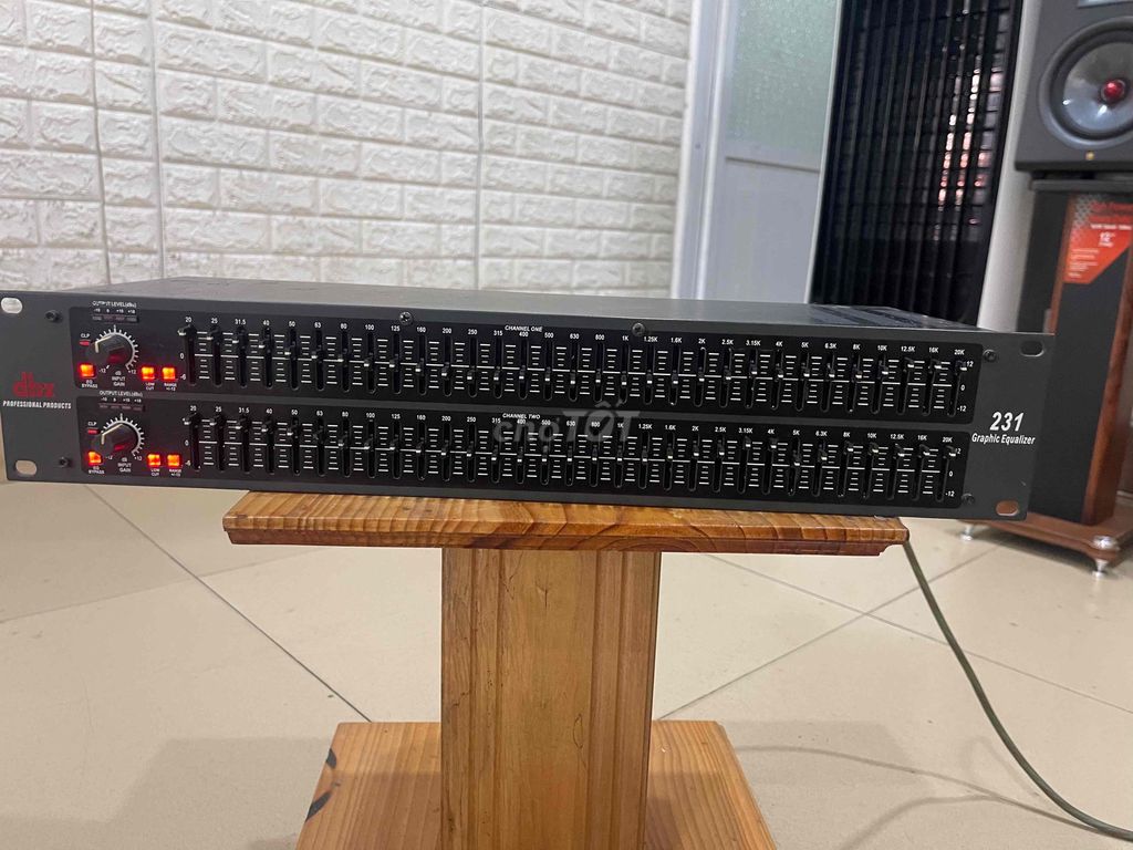 Bộ chỉnh âm thanh dbx 231 Đen. Mua bán Tivi, Âm thanh tại Thành phố Móng Cái Quảng Ninh được đăng bởi Hoàng sony hình 1