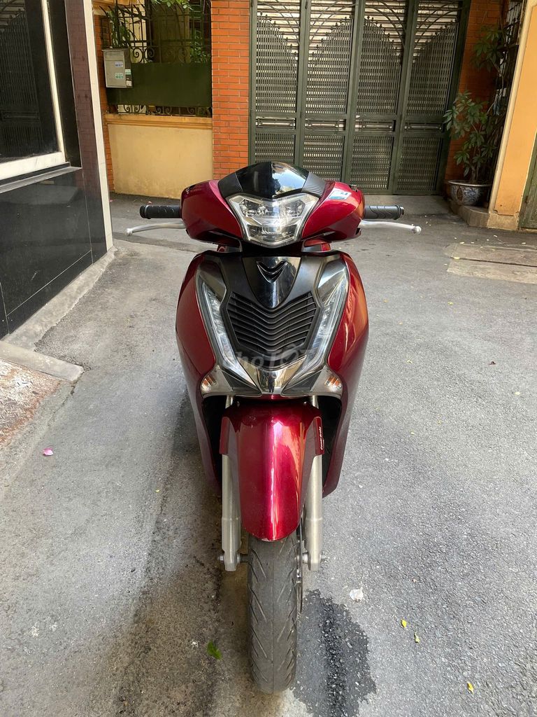 Honda SH 125CBS đời 2018 đỏ đen XE ZIN. Mua bán Xe máy tại Quận Đống Đa Hà Nội được đăng bởi Nguyễn Thái hình 1