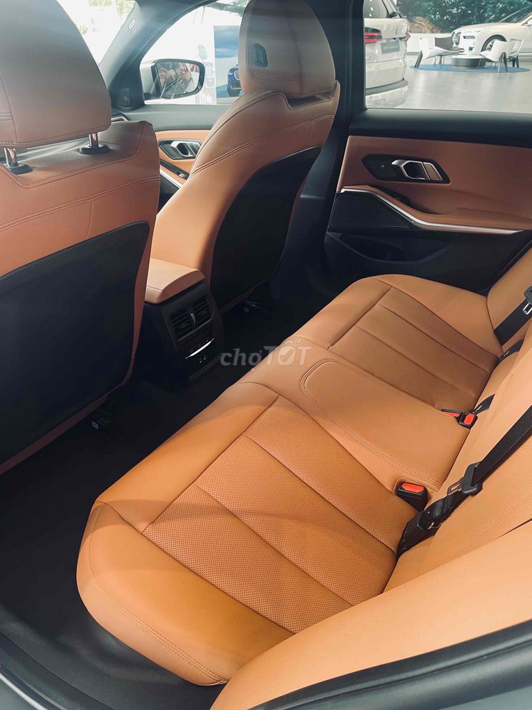 BMW 3 Series 2025 320i M Sport. Mua bán Ô tô tại Quận Bình Tân Tp Hồ Chí Minh được đăng bởi Hồ Nhật Anh hình 11