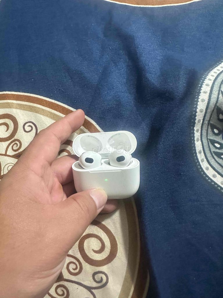 Tai nghe Apple AirPods 3 Trắng. Mua bán Tivi, Âm thanh tại Thành phố Bảo Lộc Lâm Đồng được đăng bởi Hong Liem Ton hình 1