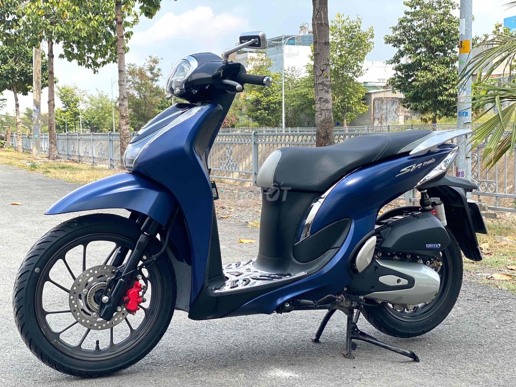 SH MODE ABS NHƯ MỚI NGAY CHỦ CÔNG CHỨNG BS61. Mua bán Xe máy tại Thành phố Thuận An Bình Dương được đăng bởi cửa hàng xe máy lộc phát hình 4