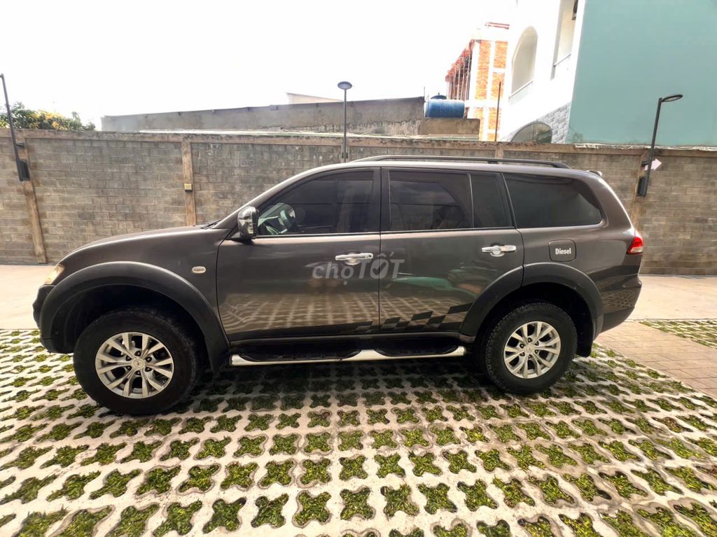 Pajero Sport 2014 máy dầu, số sàn, xe đẹp. Mua bán Ô tô tại Quận 7 Tp Hồ Chí Minh được đăng bởi Tấn Phát hình 5