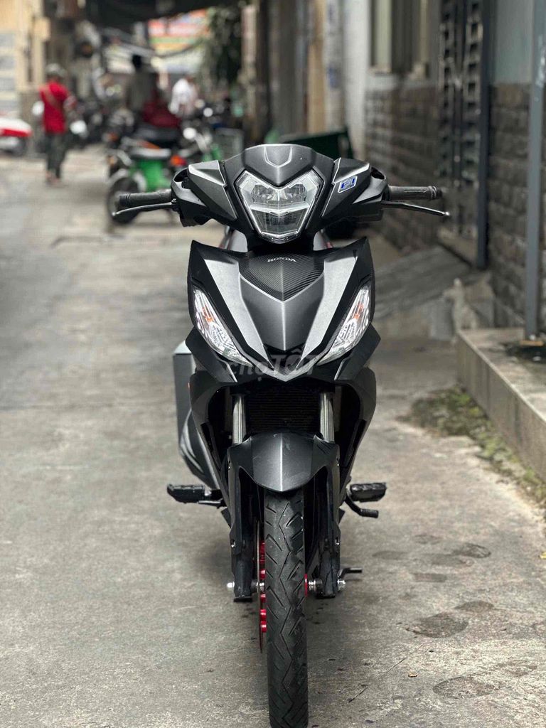 Honda Winner V1 2018 Đen 28000 km. Mua bán Xe máy tại Quận 10 Tp Hồ Chí Minh được đăng bởi Lâm Tuấn Huy hình 2
