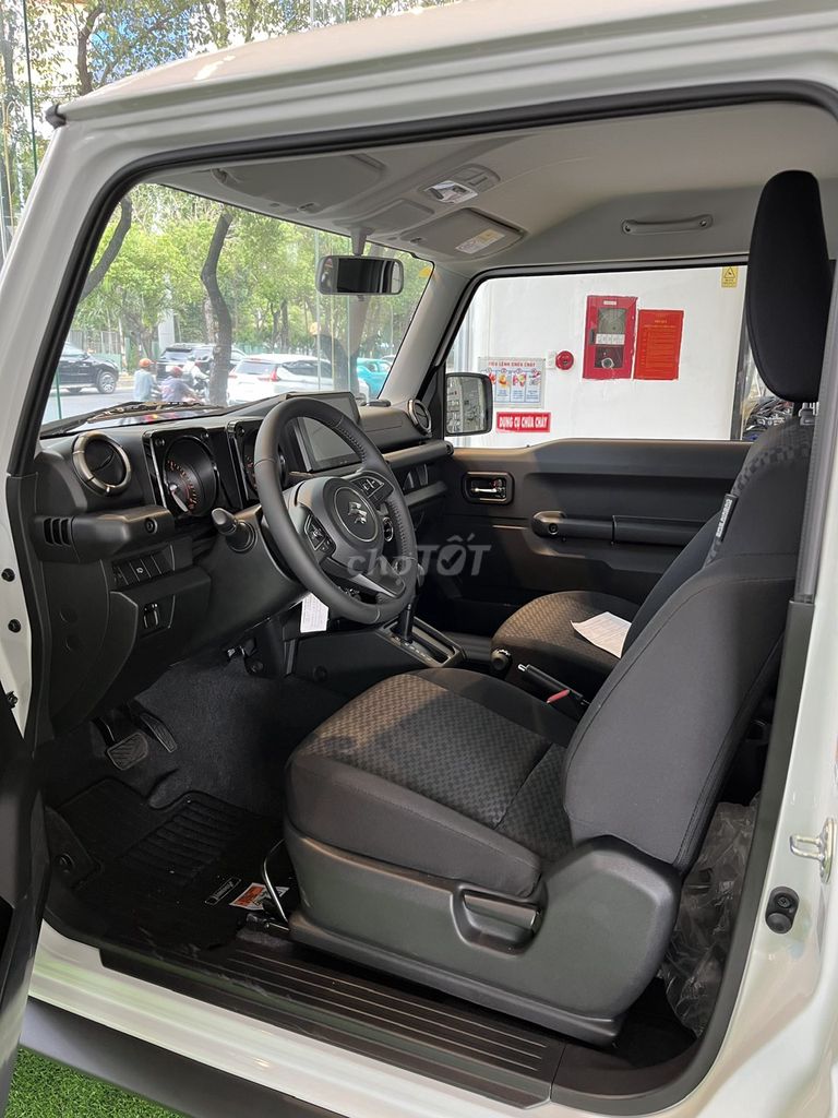 Suzuki Jimny 2024 Mới 100% - Màu Trắng. Mua bán Ô tô tại Quận Tân Bình Tp Hồ Chí Minh được đăng bởi Liêu Thị Mộng Thương hình 2