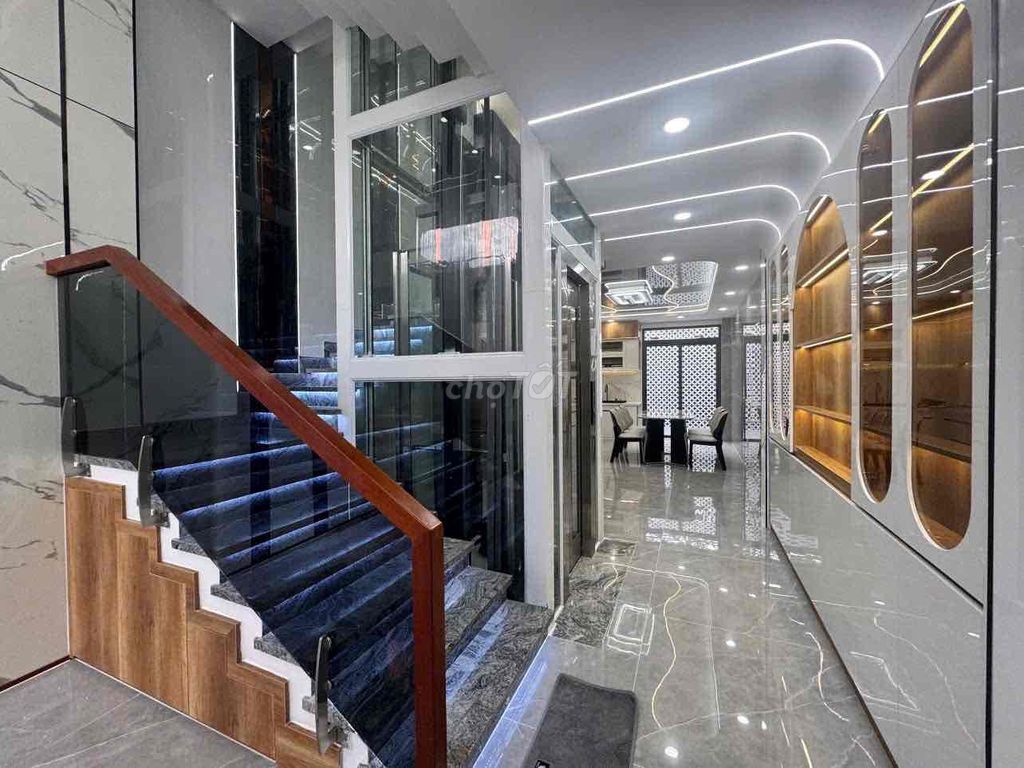 Дом рядом с Khu Tên Lửa, 4x19м, 4 этажа, лифт 450 кг, с мебелью