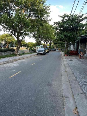 Ô tô đậu sát nhà 24/24, nằm cạnh biển,Gác lửng kiệt Dũng Sĩ Thanh Khê. Mua bán nhà ở tại Quận Thanh Khê Đà Nẵng được đăng bởi Phan Hữu Đức