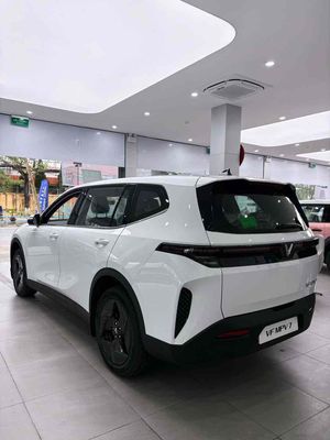 SIÊU ƯU ĐÃI MPV7 GIẢM GIÁ KHỦNG TRONG THÁNG 6