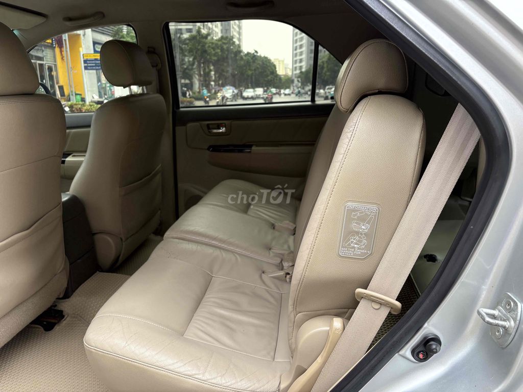 Toyota Fortuner 2013 2.7V 4x4 - 15000 km. Mua bán Ô tô tại Quận Hai Bà Trưng Hà Nội được đăng bởi Bùi hiển hình 10