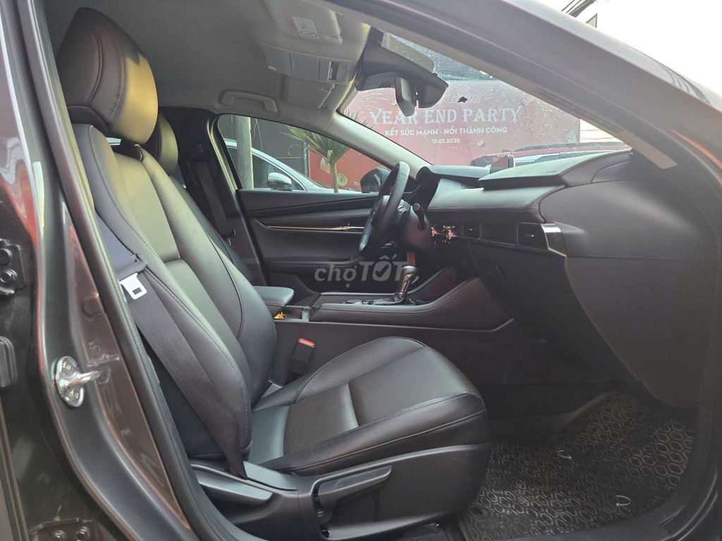Mazda 3 2024 Luxury 1.5L,màu xám,19.000 km. Mua bán Ô tô tại Quận Bình Tân Tp Hồ Chí Minh được đăng bởi Son Do hình 8