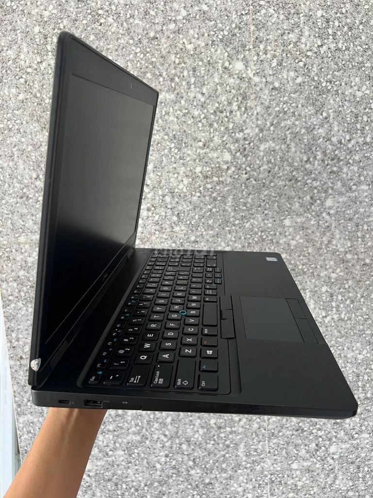 Dell Latitude i5 Gen 8 15 inch 8GB/256GB. Mua bán Laptop tại Thành phố Bến Tre Bến Tre được đăng bởi Máy tính Chí Lãm hình 1