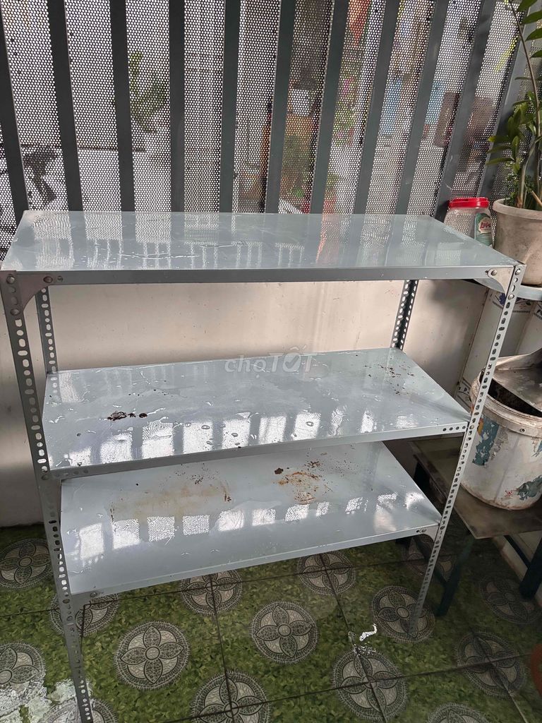 Kệ sắt Xám 3 tầng 1.2m x 40cm x 1m. Mua bán Tủ, kệ gia đình tại Huyện Hóc Môn Tp Hồ Chí Minh được đăng bởi Hùng hình 1