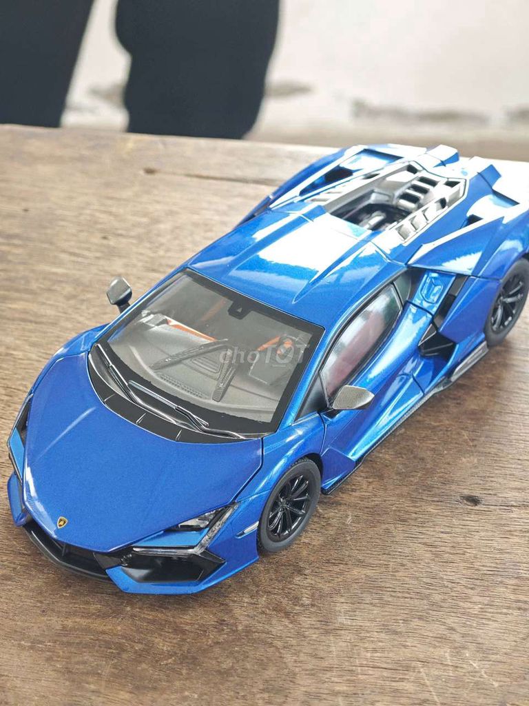 Mô hình ô tô Lamborghini Revuelto Xanh. Mua bán Sở thích khác tại Quận Cái Răng Cần Thơ được đăng bởi Quang Nguyễn hình 1