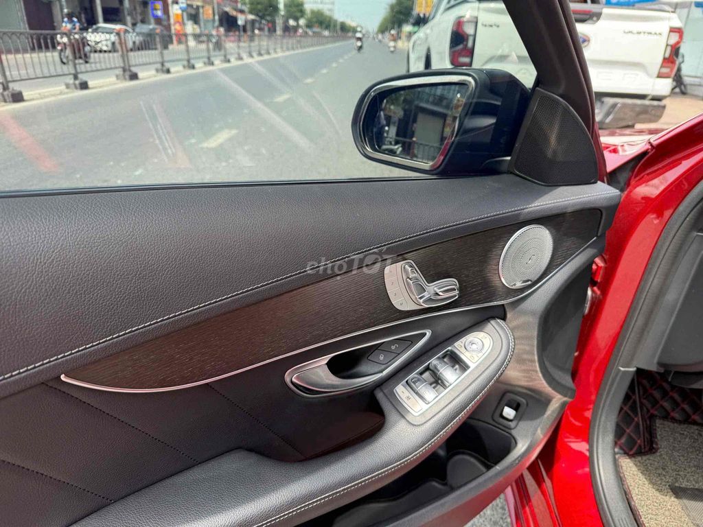 Mercedes Benz C Class 2020 C300 AMG - 30000 km