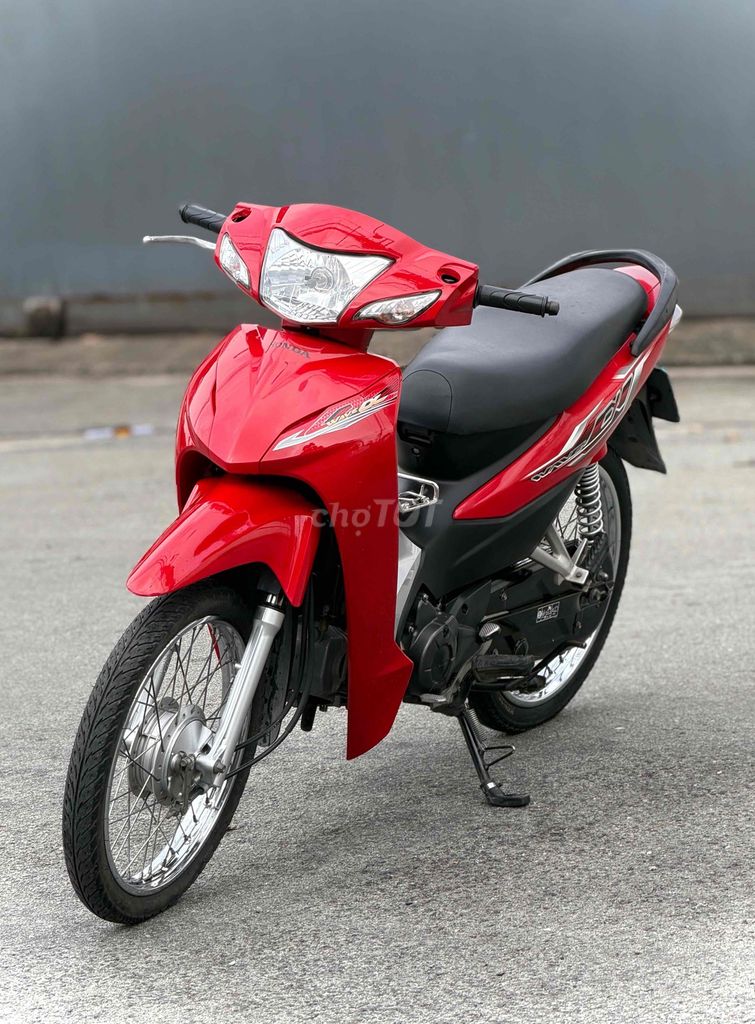 Honda Wave A 2023 Красно-черный Вьетнам